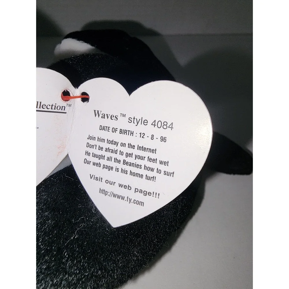 Ty Beanie Babies‎ Waves The Whale Red Star Tag